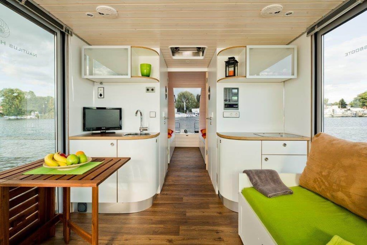 Houseboat Berlin Berlin Houseboat sleeps 6