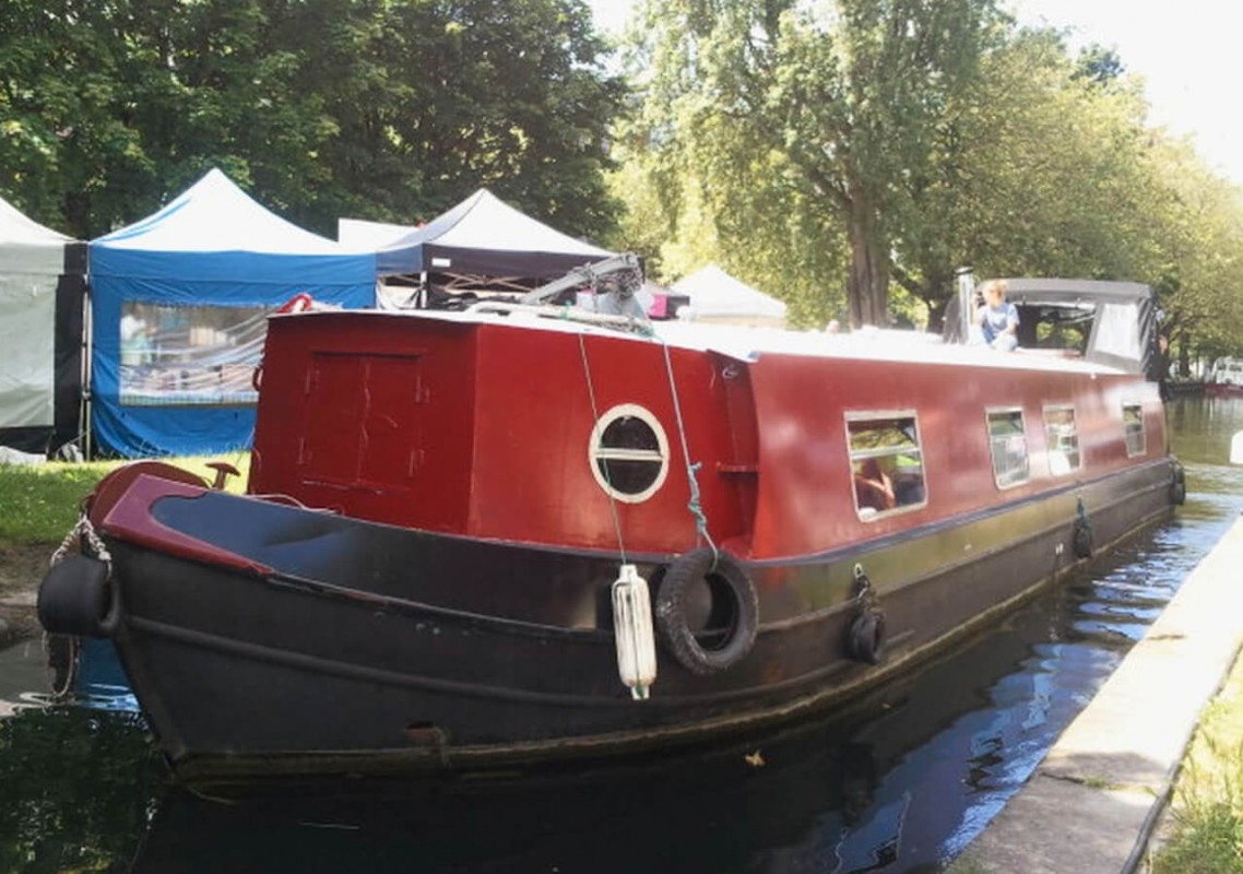 Houseboat Dublin Authentic barge in Dublin