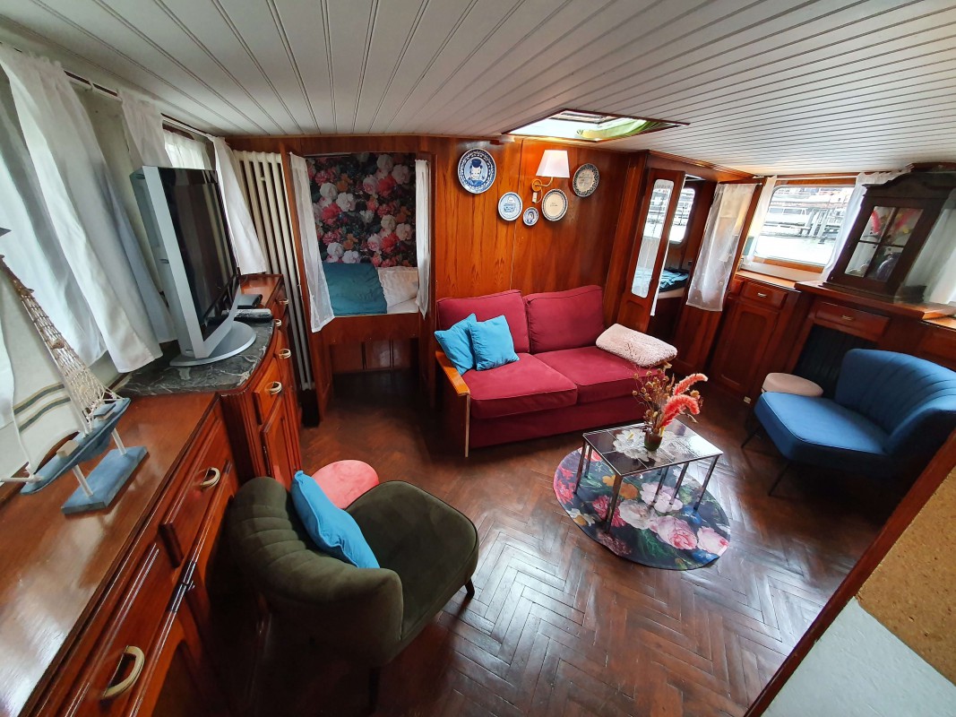 Houseboat Rotterdam Captain's Apartment