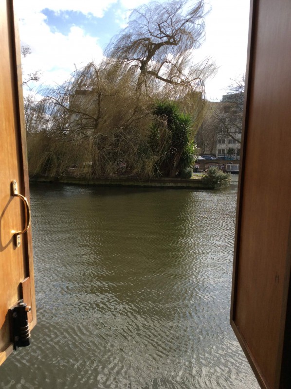 Houseboat London Pretty narrowboat in Little Venice London